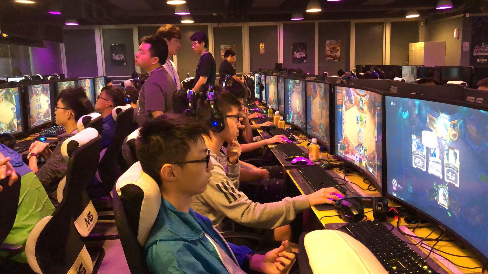 黄烩婷的故 黄烩婷的故